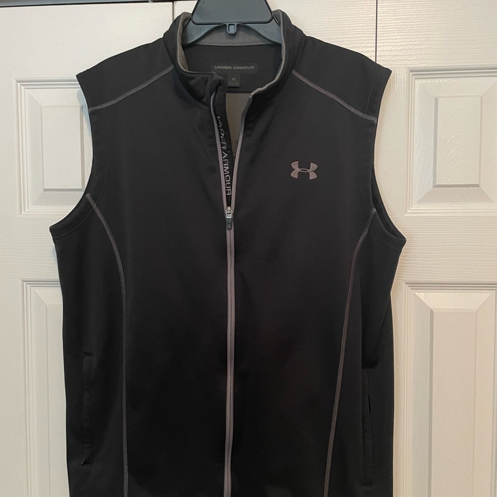 Men’s Under Armour Vest size XL